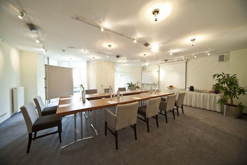 Hotel Rheinpark Рес Экстерьер фото